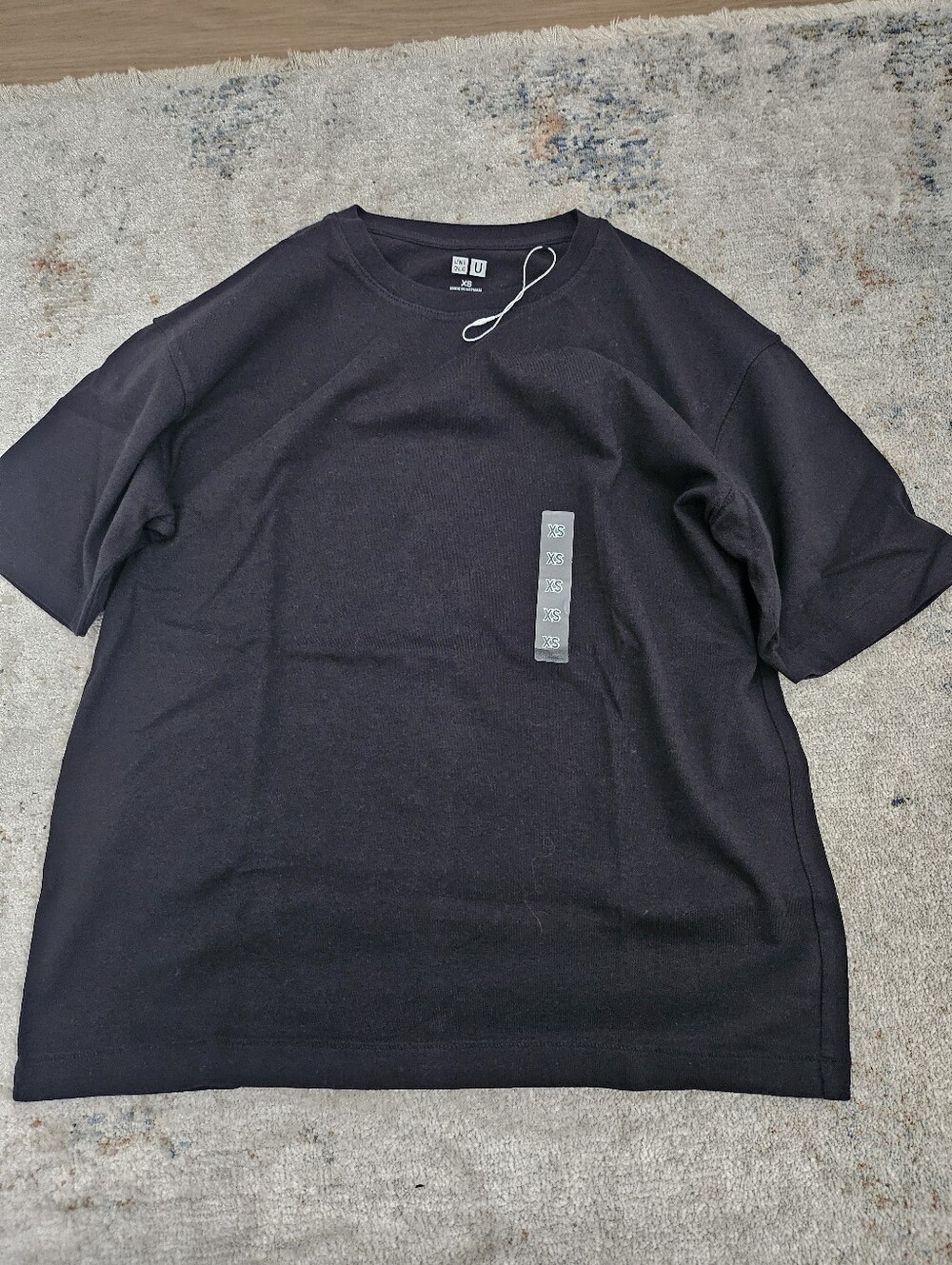 Uniqlo Black Short Sleeve Crewneck Tee